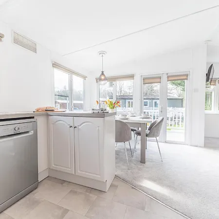 Comfortable, Well Located At White Cross Bay * Troutbeck Bridge