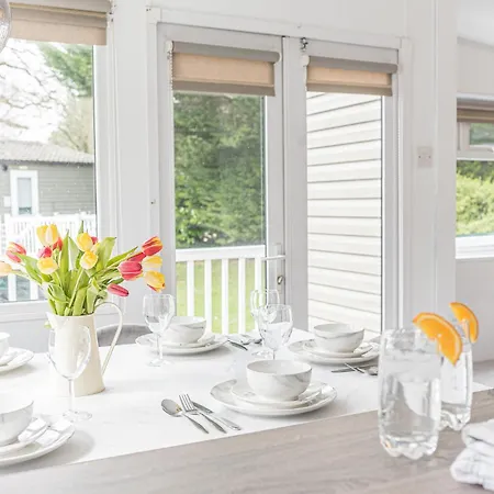 Comfortable, Well Located At White Cross Bay Chalet *